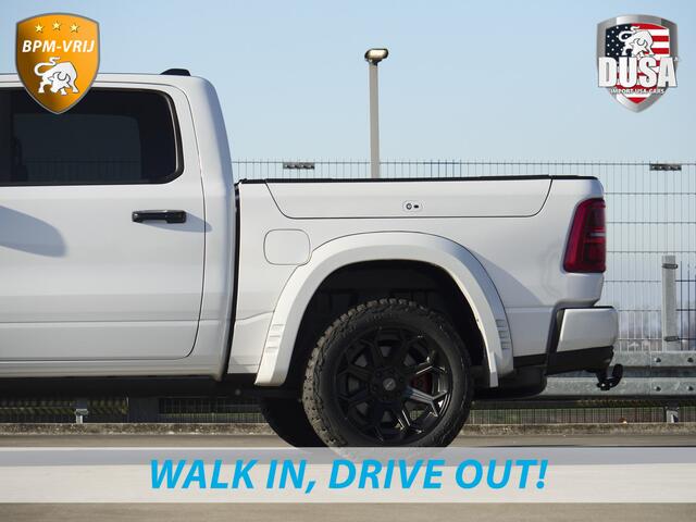 Dodge 1500 RAM | | Limited | Night | 3.0L Twin-Turbo I6 | High Output | | Passenger Display | 14,4 Touch Screen | Harman Kardon | RAMBOX Getoonde accessoires zijn verkrijgbaar tegen meerprijs