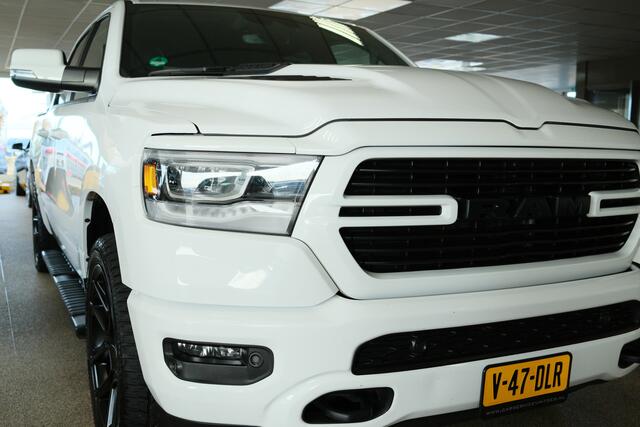 Dodge 1500 Ram 5.7 V8 4x4 Crew Cab Laramie Apple carplay, 22"inch, Groot scherm, 310L LPG!
