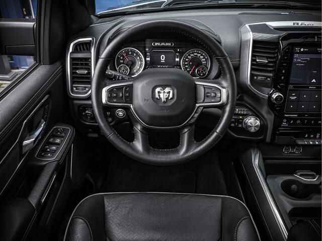 Dodge 1500 Ram Laramie | 5.7L HEMI V8 4x4 Crew Cab