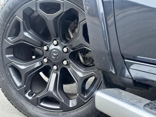 Dodge 1500 Ram 5.7 V8 4x4 Crew Cab Laramie TOP