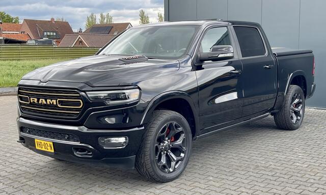 Dodge 1500 RAM LIMITED NIGHT 5.7 V8 4x4 PANO LUCHTVERING
