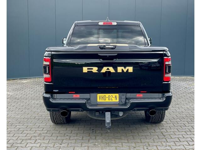 Dodge 1500 RAM LIMITED NIGHT 5.7 V8 4x4 PANO LUCHTVERING