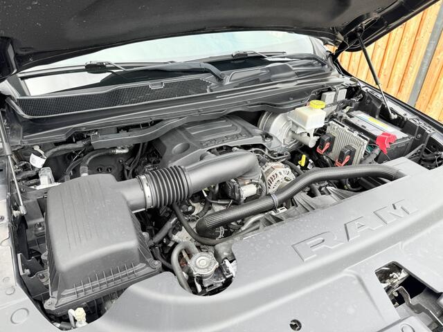 Dodge 1500 RAM 5.7 V8 4x4 LARAMIE NIGHT EDIT. LUCHTVERING