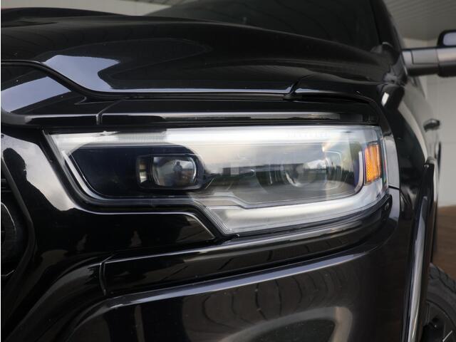 Dodge 1500 Ram 5.7 V8 4x4 Crew Cab Limited | Luchtvering | LPG | Panorama dak | Navigatie |