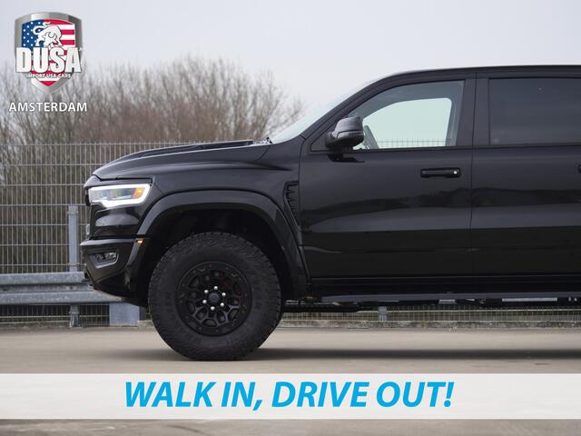 Dodge 1500 RAM | RHO | 3.0L Twin-Turbo I6 | 4x4 | Crew Cab | Incl BPM Prijs incl BPM | Panoramadak | 14,4-inch Touchscreen | Passenger Display | Getoonde accessoires zijn verkrijgbaar tegen meerprijs