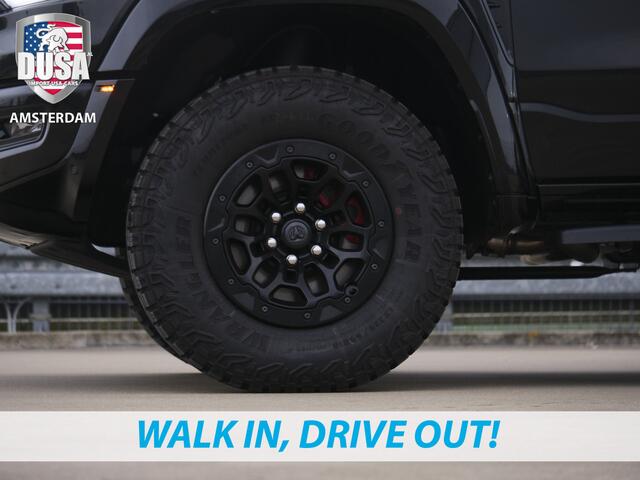 Dodge 1500 RAM | RHO | 3.0L Twin-Turbo I6 | 4x4 | Crew Cab | Incl BPM Prijs incl BPM | Panoramadak | 14,4-inch Touchscreen | Passenger Display | Getoonde accessoires zijn verkrijgbaar tegen meerprijs