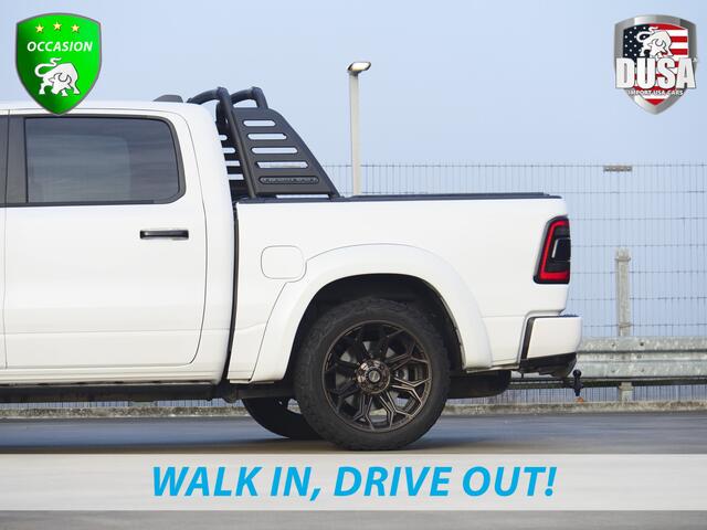 Dodge 1500 RAM | Laramie | 5.7 V8 | 4x4 | Crew Cab | Fenders | 22 inch Wheels | RAMBAR | Smoked Lights | LPG Nieuw binnen!