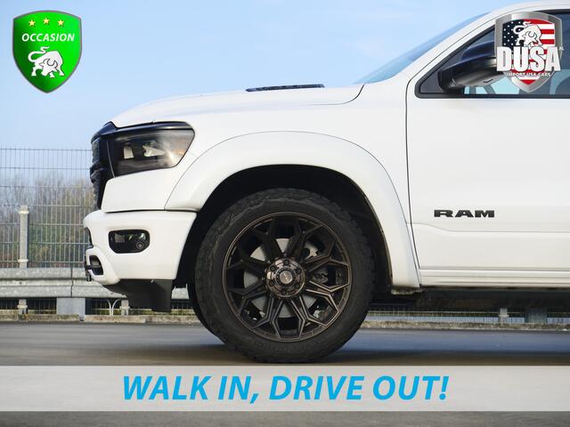 Dodge 1500 RAM | Laramie | 5.7 V8 | 4x4 | Crew Cab | Fenders | 22 inch Wheels | RAMBAR | Smoked Lights | LPG Nieuw binnen!
