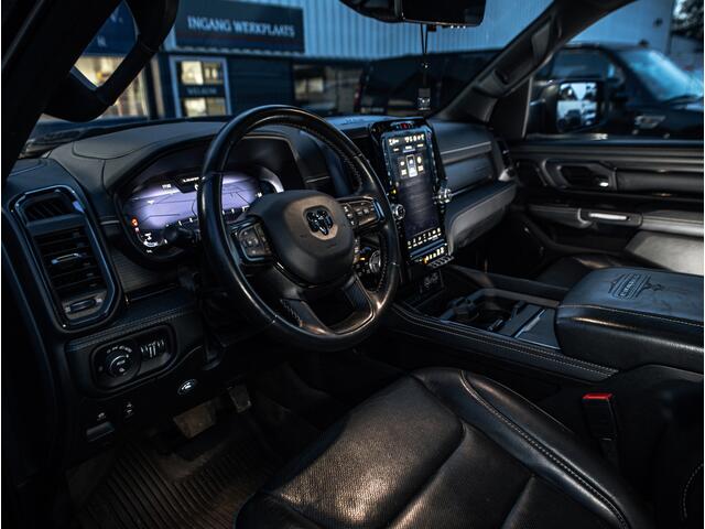 Dodge 1500 Ram Limited Night | 5.7L Hemi V8