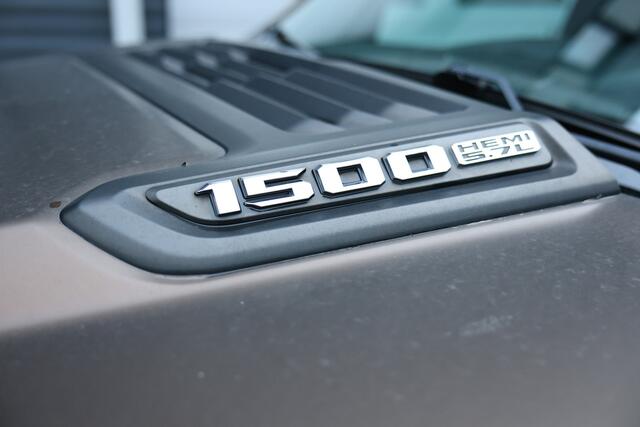 Dodge 1500 Ram 5.7 V8 4x4 Crew Cab Laramie LED THAAK CARPLAY DIAMONDBACK '22