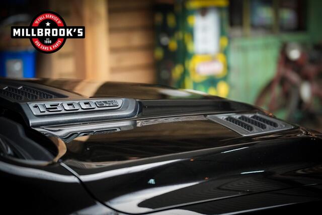 Dodge 1500 Ram 5.7 V8 4x4 Limited Night Rambox, BPM VRIJ, Splitting Tailgate, Bakflip,