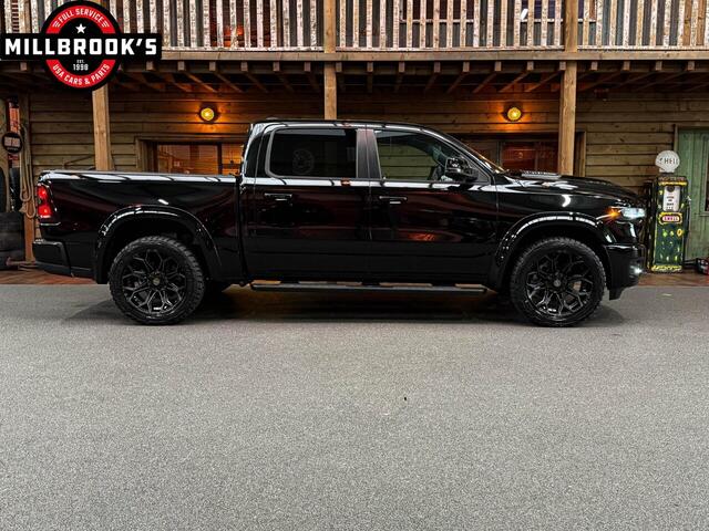 Dodge 1500 Ram Laramie Sport Hurricane ALL-IN, Widebody, Black Edition, LPG, Bakflip, Panoramadak, Adaptieve cruise control