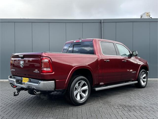 Dodge 1500 RAM 5.7 V8 LARAMIE / LPG / TREKHAAK 3.5T / ADAPTIVE CRUISE / CAMERA / PANO / 12 INCH SCREEN / DELMONICO RED