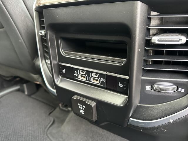 Dodge 1500 RAM 5.7 V8 LARAMIE / LPG / TREKHAAK 3.5T / ADAPTIVE CRUISE / CAMERA / PANO / 12 INCH SCREEN / DELMONICO RED