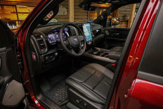 Dodge 1500 Ram Rebel Night bilstein, H/K, Pasanger Display, Adaptieve cruise, Milltek