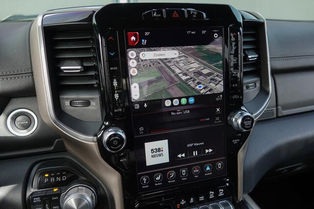 Dodge 1500 Ram 5.7 V8 401Pk 4x4 Crew Cab | Laramie | 360° Camera | Panoramadak | Treeplanken | Trekhaak | 22'' | Ivory White