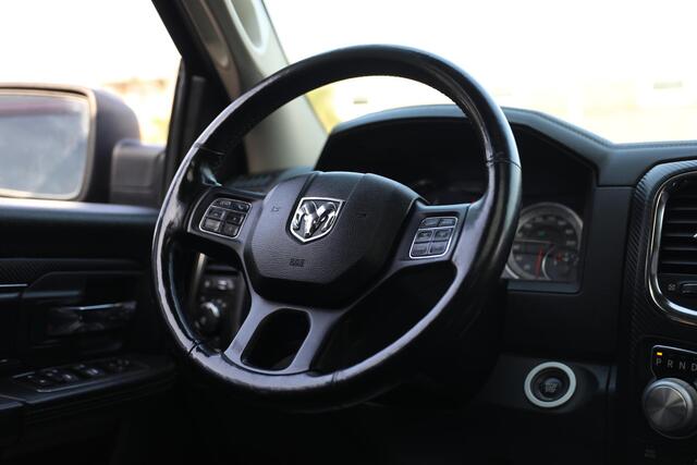 Dodge 1500 Ram 5.7 V8 Quad Cab 6'4 | Schuif- opendak | Trekhaak | 5-persoons