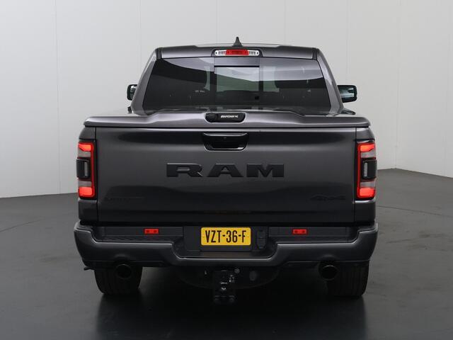 Dodge 1500 Ram 5.7 V8 4x4 CREW CAB | LARAMIE SPORT | PRINS LPG | NL AUTO | 3500 KG TREKHAAK | BED COVER | NAVIGATIE | 360 GRADEN CAMERA | HARMAN / KARDON AUDIO | STOELVERWARMING | STOEL VERKOELING | CARPLAY | ANDROID AUTO | SPORT