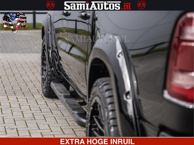Dodge 1500 Ram HULK | 5.7 V8 | STRIPING | LUCHT VERING | LARAMIE SPORT BLACK ON BLACK | MEGA DIK | CREW CAB DUBBELE CABINE | 5 PERSOONS | DC | DIKKE WILEN | WIDE BODY |