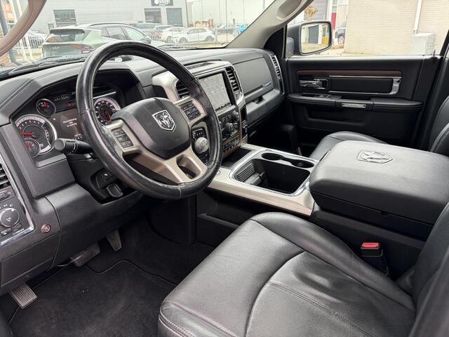 Dodge 1500 Ram 5.7 V8 4x4 Quad Cab 6'4 Laramie | Pano | H & K | Camera | Parkeer sensoren | LPG |