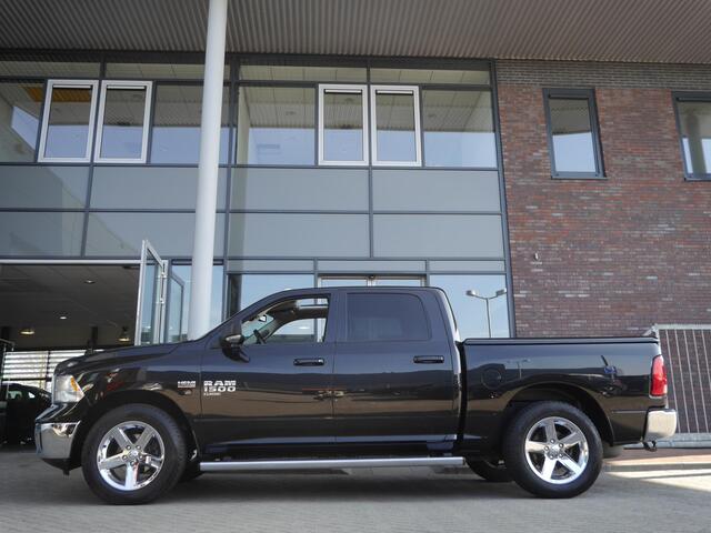 Dodge 1500 Ram 5.7 V8 4x4 Crew Cab 5'7 Sport | Dubbele cabine | 3500KG Trekgewicht | Camera voor en achter | Sidesteps | Climate control | Trekhaak | Navigatie | Stoel en stuurverwarming