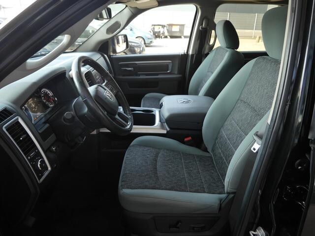 Dodge 1500 Ram 5.7 V8 4x4 Crew Cab 5'7 Sport | Dubbele cabine | 3500KG Trekgewicht | Camera voor en achter | Sidesteps | Climate control | Trekhaak | Navigatie | Stoel en stuurverwarming