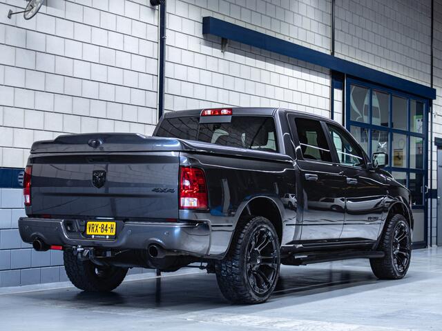 Dodge 1500 Ram SLT Classic | 6 Persoons| 5.7L Hemi V8 Automaat