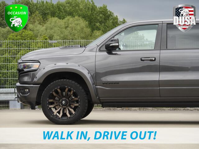 Dodge 1500 Ram 5.7 V8 4x4 Crew Cab Limited Split Tailgate | RAMBAR | Back Flip | Fenders | 22 inch Fuel offroads Nieuw binnen!