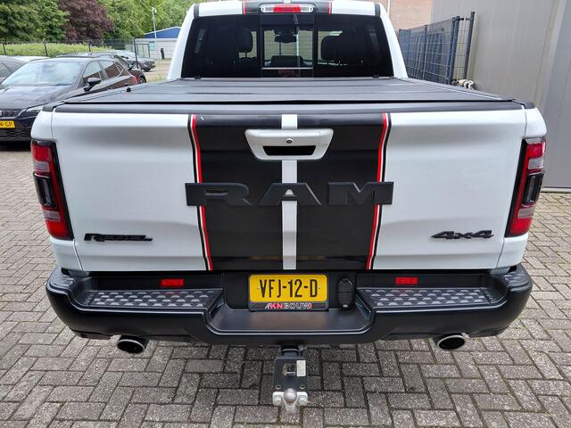 Dodge 1500 Ram 5.7 V8 4x4 Crew Cab Longhorn /HEMI/REBEL