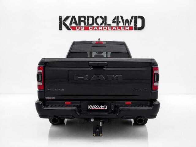 Dodge 1500 Ram Laramie Night Edition Modeljaar "24 | BOMVOL!| Panoramadak elect. | Luchtvering | Virtual cockpit | Adaptive cruise | Geheel rijklaar incl. LPG &Trekhaak| | Nieuwe Auto incl. LPG | Geheel rijklaarprijs |