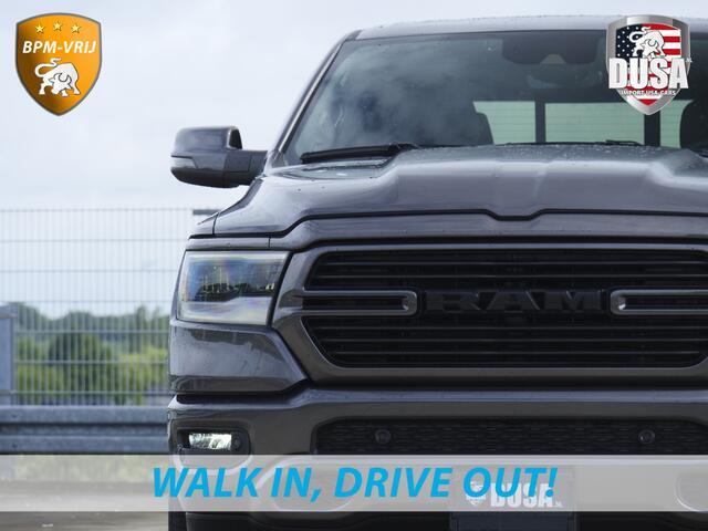 Dodge 1500 RAM | Laramie Sport | 5.7 V8 | HEMI | 4x4 | Crew Cab Panoramadak | Leder | Uconnect touchscreen | Nieuw binnen!