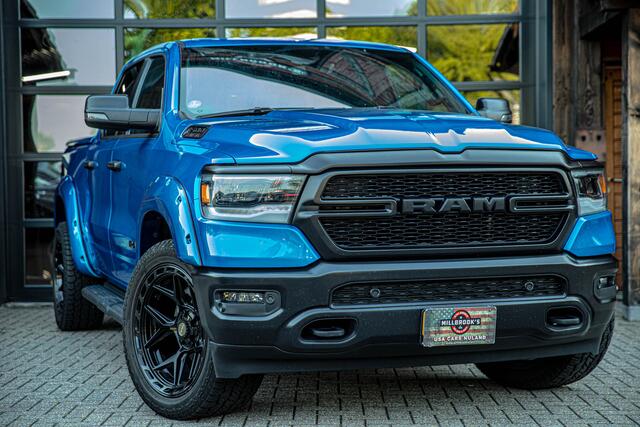 Dodge 1500 Ram 5.7 V8 | wide body | 6 zits op kenteken | Panorama dak |