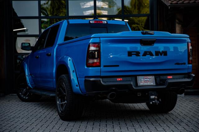 Dodge 1500 Ram 5.7 V8 | wide body | 6 zits op kenteken | Panorama dak |