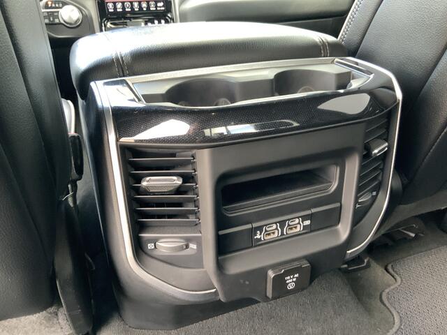 Dodge 1500 RAM LARAMIE MARGE !! Automaat 4x4 DubCab 5 Pers Volle Auto Trekhaak 3500 kg Euro 6 Benzine/LPG