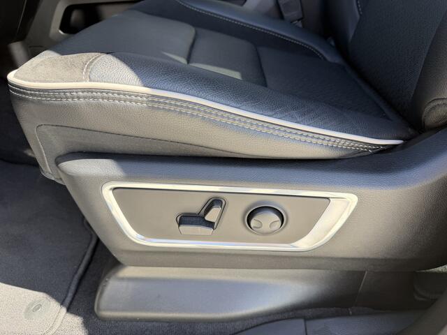 Dodge 1500 RAM LARAMIE Night SST Huricane 426 PK Panorama Dak / Co pilot screen