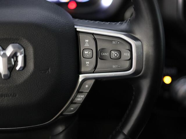 Dodge 1500 Ram 5.7 V8 4x4 Crew Cab Laramie Night | Prins LPG | Luchtvering | Adaptieve Cruise Control | Head Up Display | Digitaal Cockpit