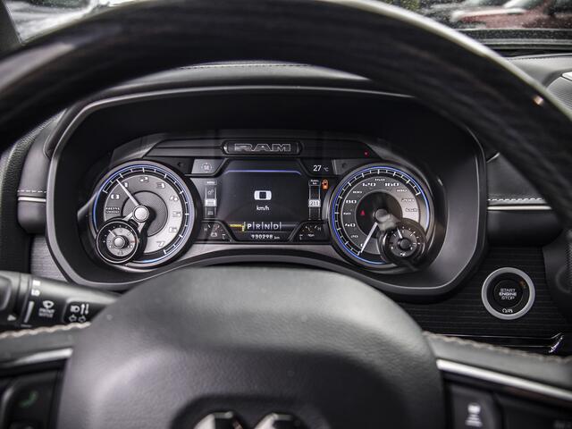 Dodge 1500 Ram Limited Night 5.7L Hemi V8 | Pano| Luchtvering| 360 camera 6.4 ft Bed
