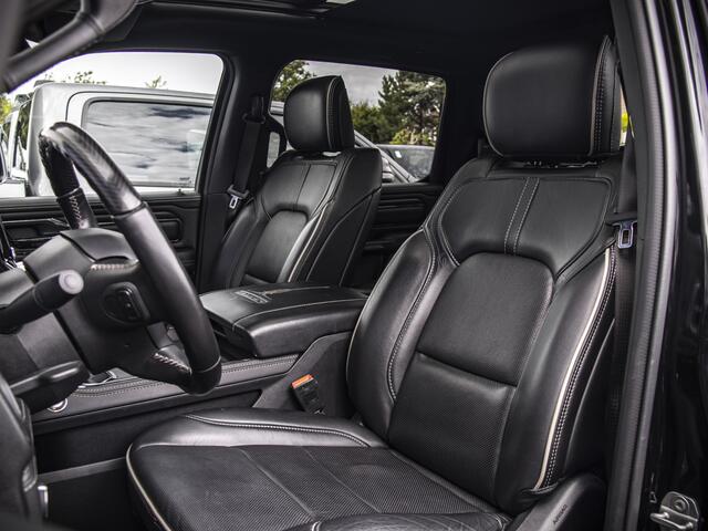 Dodge 1500 Ram Limited Night 5.7L Hemi V8 | Pano| Luchtvering| 360 camera 6.4 ft Bed