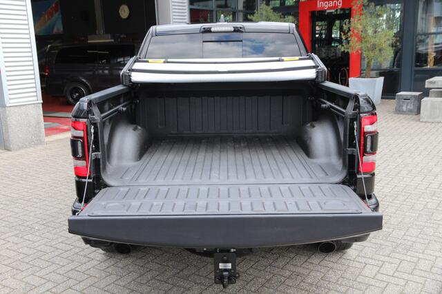 Dodge 1500 Ram 5.7 HEMI V8 | Luchtvering | Virtual cockpit | Panorama | Vol!!