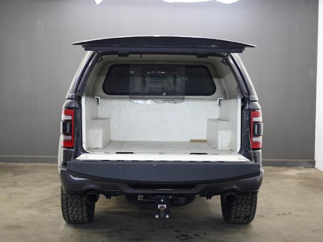 Dodge 1500 Ram 5.7 V8 4x4 Crew Cab Laramie Night | Hardtop | Luchtvering | Night Package | 4Play velgen met All Terrain banden |