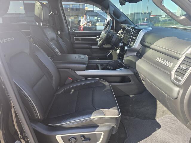 Dodge 1500 Ram 5.7 V8 4x4 Crew Cab Laramie uitlaatklep | adapt cruise | pano