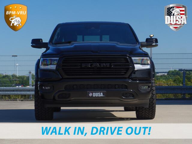 Dodge 1500 RAM | Laramie Sport | 5.7 V8 | HEMI | 4x4 | Crew Cab Panoramadak | Leder | Uconnect touchscreen | Getoonde accessoires zijn verkrijgbaar tegen meerprijs