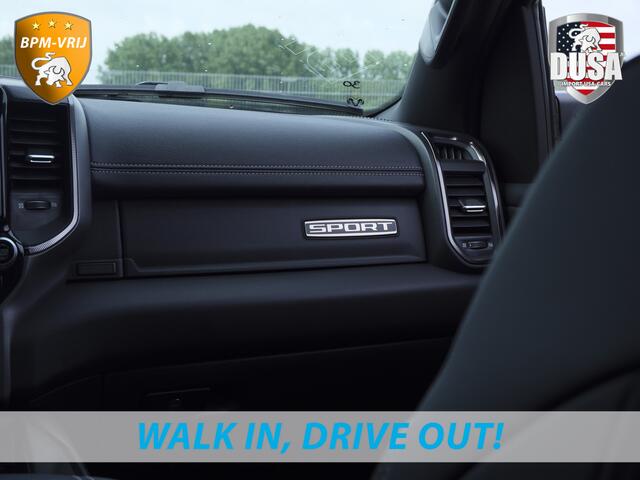 Dodge 1500 RAM | Laramie Sport | 5.7 V8 | HEMI | 4x4 | Crew Cab Panoramadak | Leder | Uconnect touchscreen | Getoonde accessoires zijn verkrijgbaar tegen meerprijs