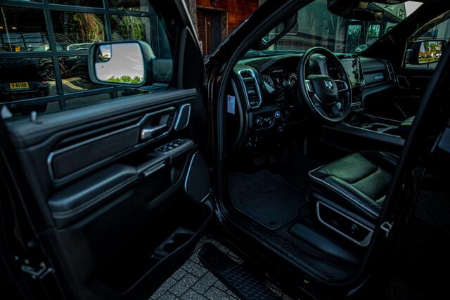 Dodge 1500 Ram 5.7 V8 4x4 Crew Cab Laramie !!! 1e eigenaar !!! Wide Body