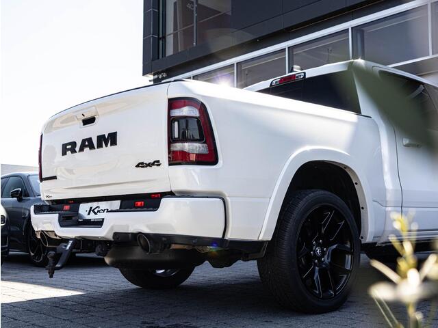 Dodge 1500 Ram 5.7 V8 4x4 Crew Cab Laramie Night | Luchtvering | Elektrische side steps |