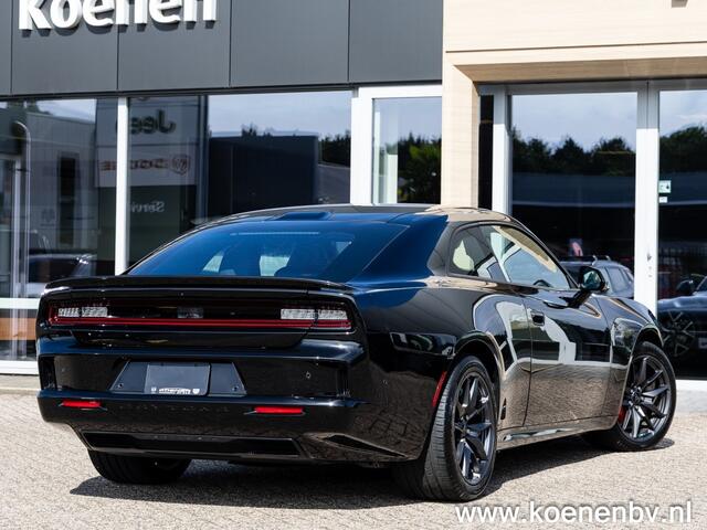 Dodge CHARGER Daytona R/T Scat Pack 680Pk / Plus Group/ Sun and Sound/ Carbon and Suede/ Track Pack
