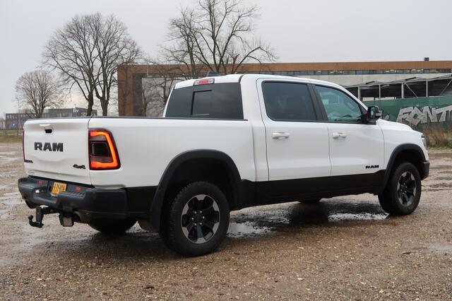 Dodge RAM PICKUP 5.7 V8 Hemi 402 pk 4x4 CC Rebel