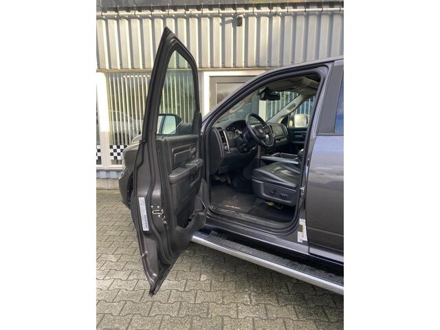 Dodge RAM PICKUP 5.7 V8 4x4 SPORT