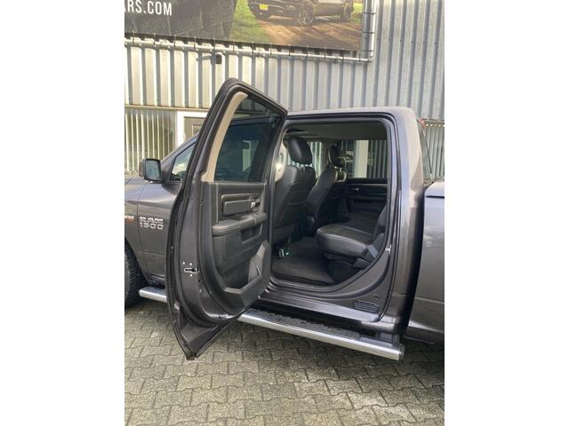 Dodge RAM PICKUP 5.7 V8 4x4 SPORT