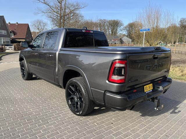 Dodge RAM PICKUP 5.7 V8 4x4 Crew Cab Laramie "Pano- H&K"